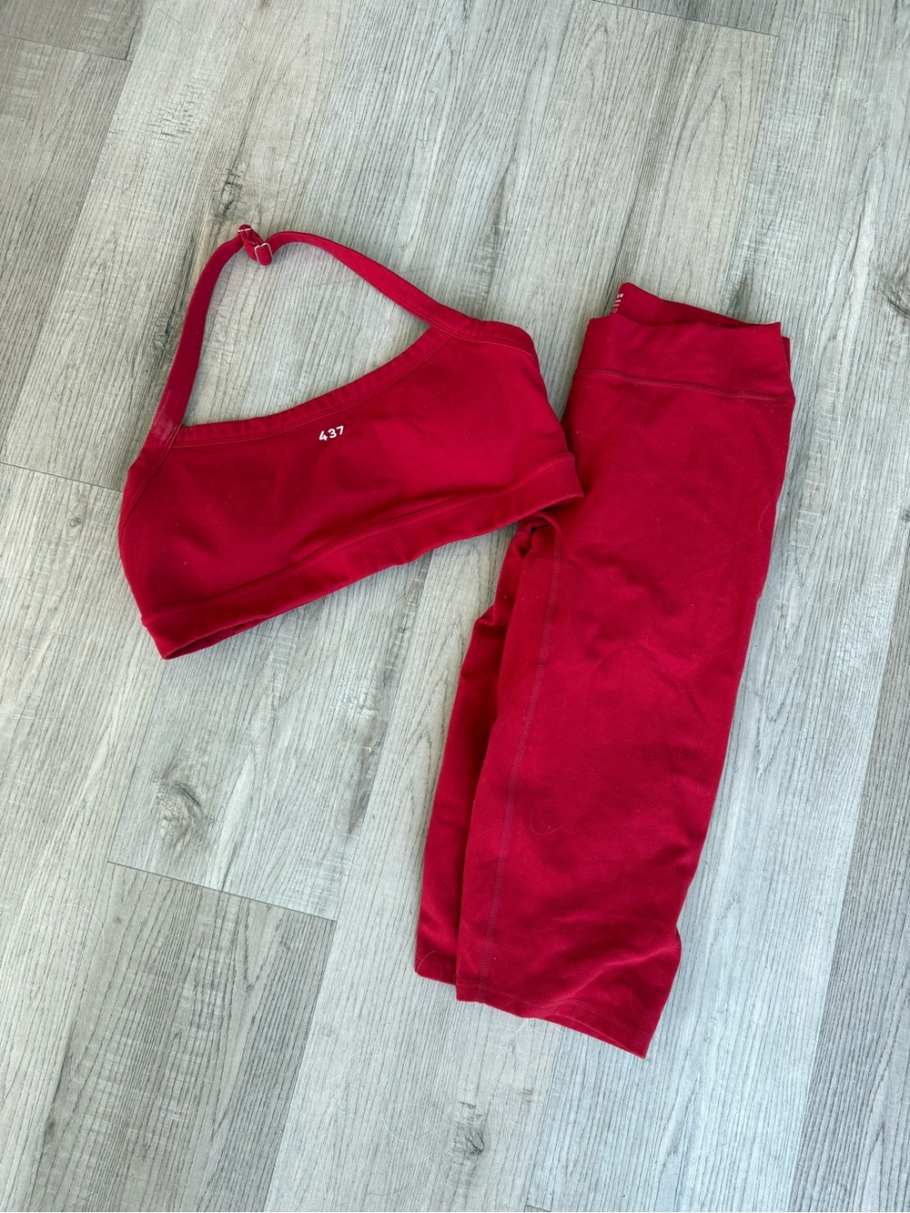 437 set